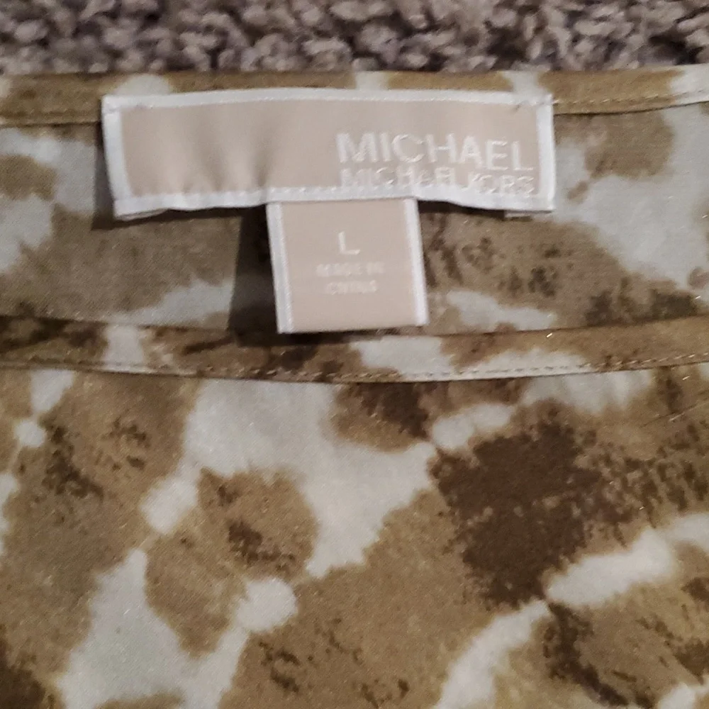 MK Tan Tie dye blouse - Picture 6 of 10
